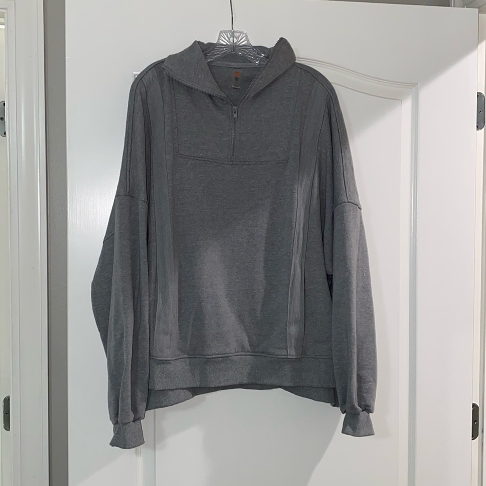 Woman’s gray quarter zip long sleeve mono b brand pullover size L